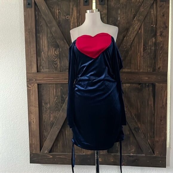 NWT CYCLAMEN Heart Shaped Velvet Short Gothic Bodycon Party Valentines Dress - Picture 6 of 14